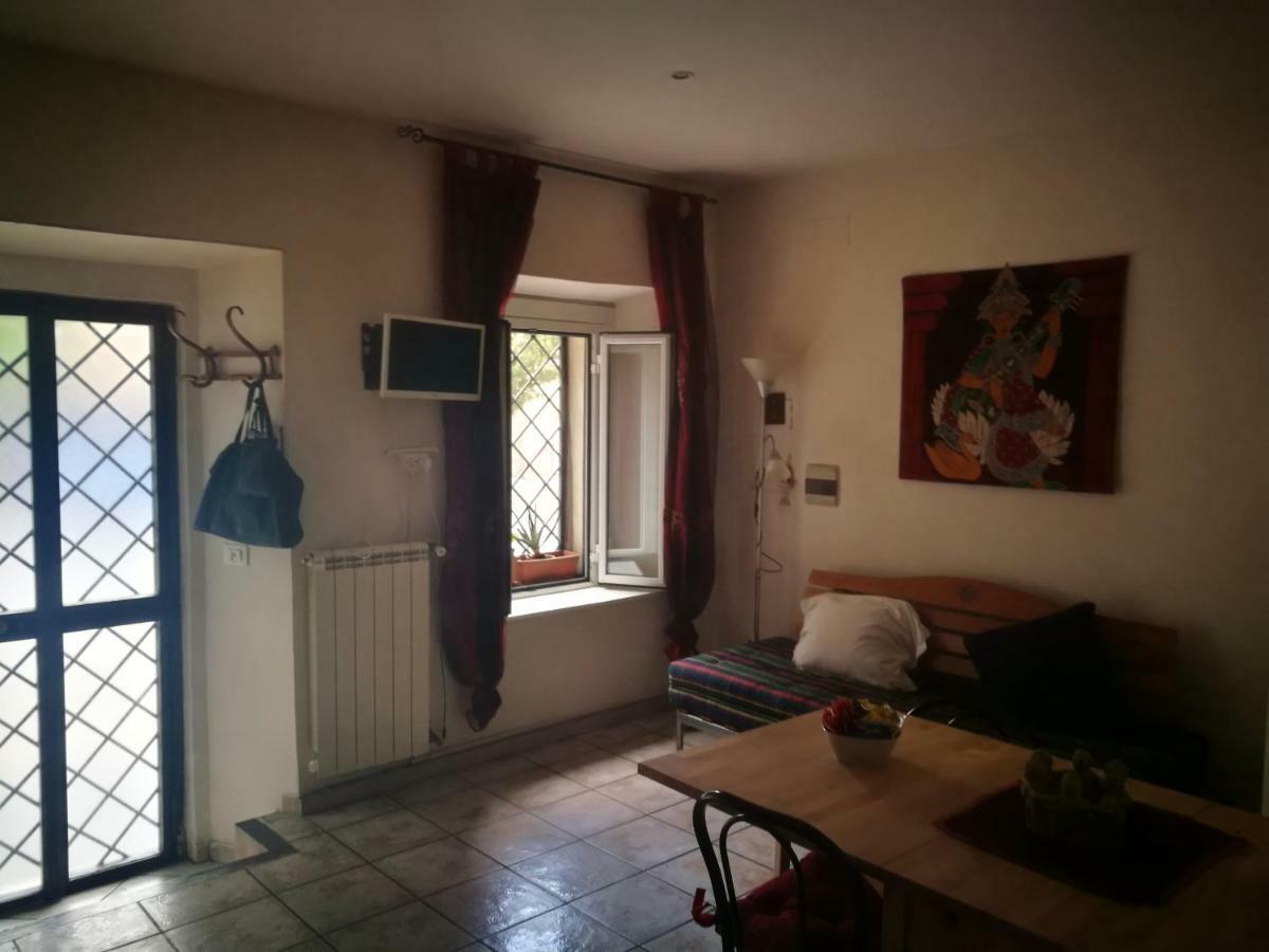 Alessia'S Home โรม ภายนอก รูปภาพ